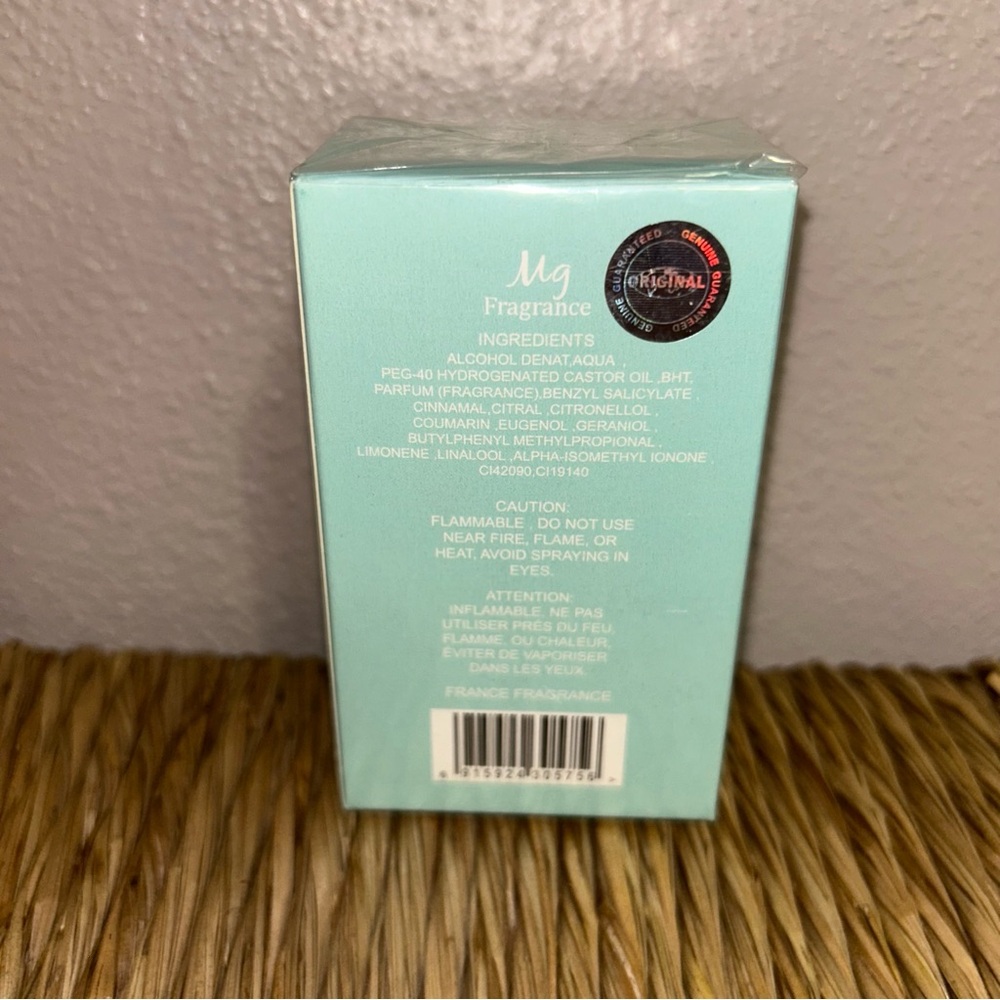 Mint Green Fragrance Box with Silver Logo - Picture 2 of 4